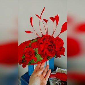 Derby hat / fascinator